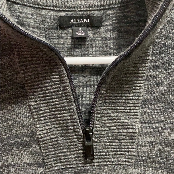Alfani half zip, size M - Picture 2 of 4